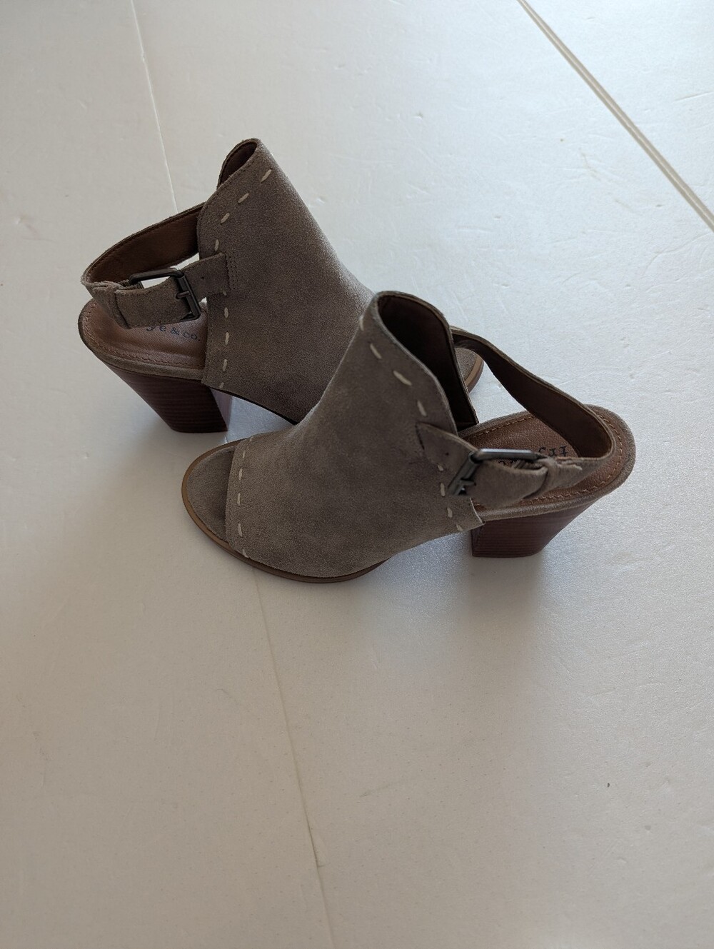 Frye&Co Ash Taupe Suede Slingback Block Heel Sandal View 4